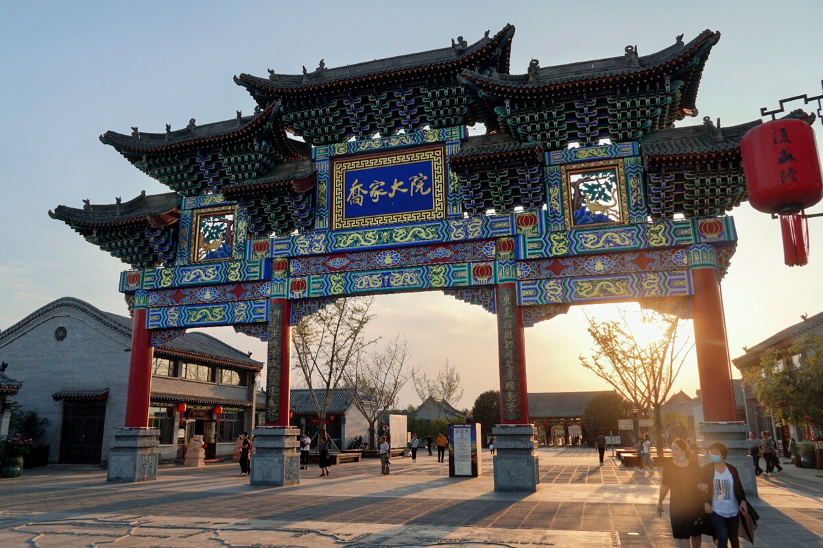 清朝首富和珅现状,沈万三胡雪岩和珅最后下场