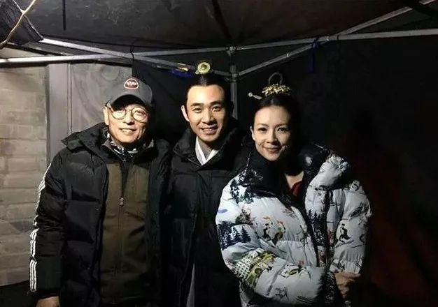 姚晨最近咖啡色穿搭,姚晨穿搭最新图片