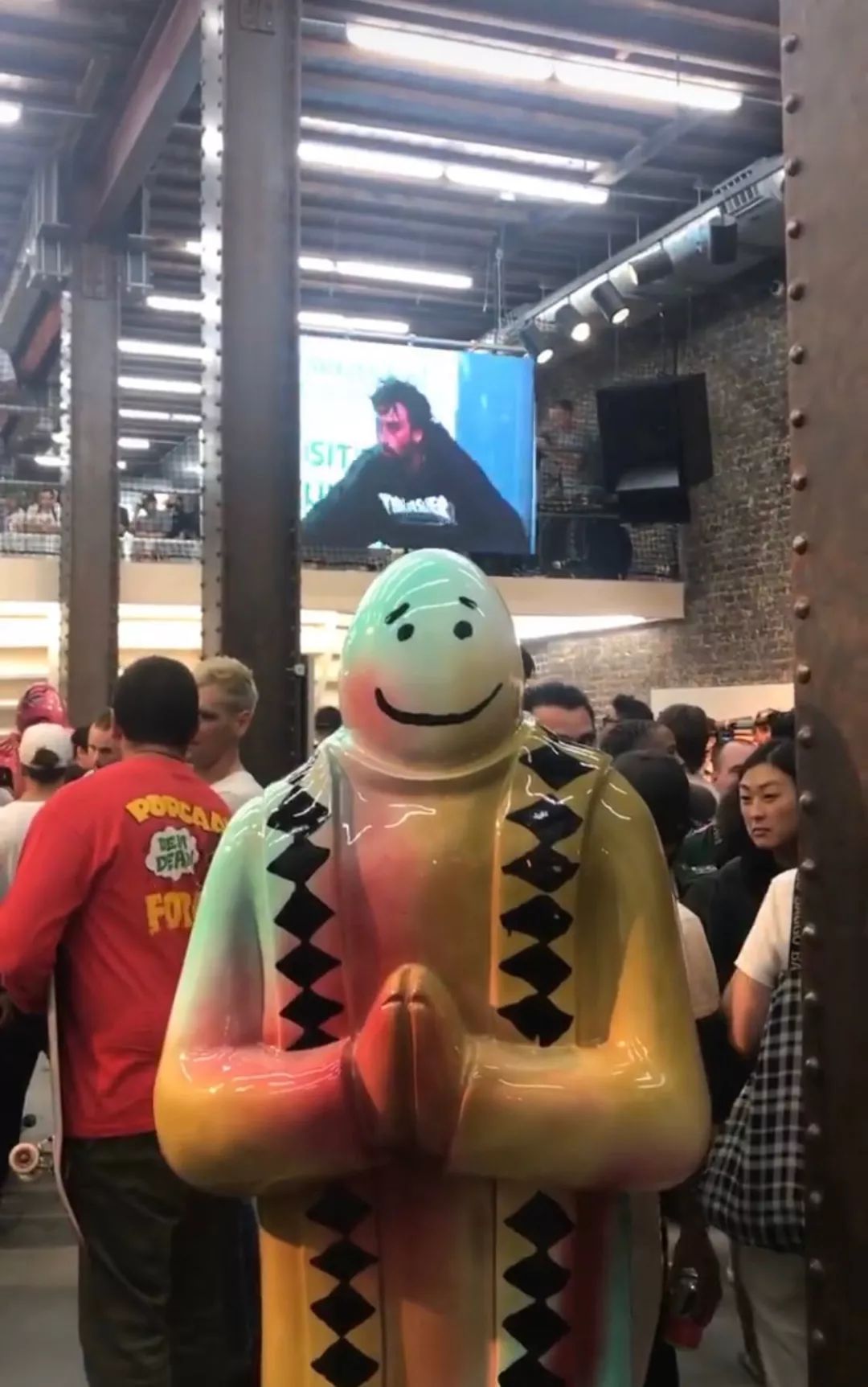 限定疯抢、潮人云集，Supreme新店为什么就选了旧金山