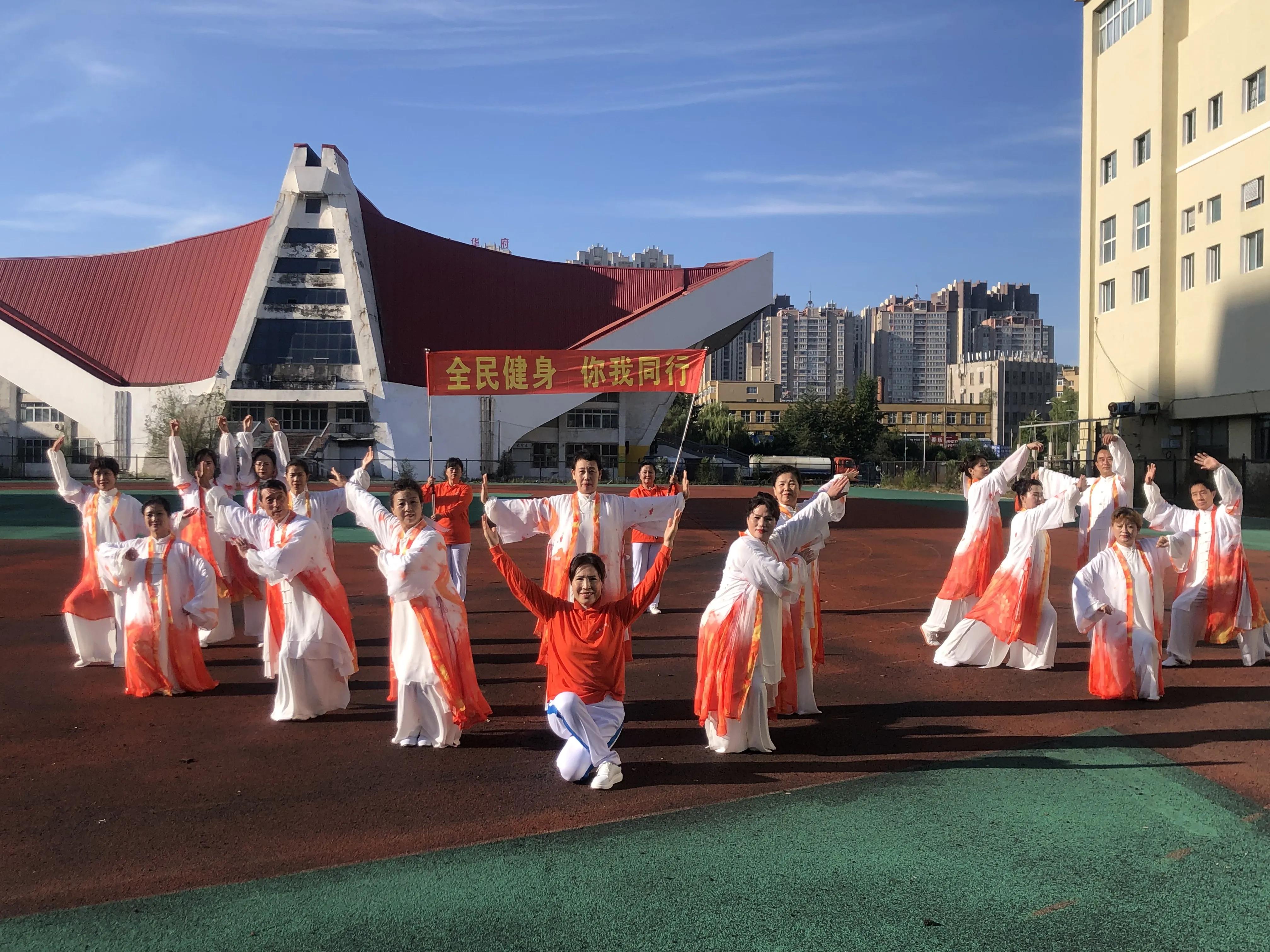 丹东气功协会,丹东市敬老活动视频