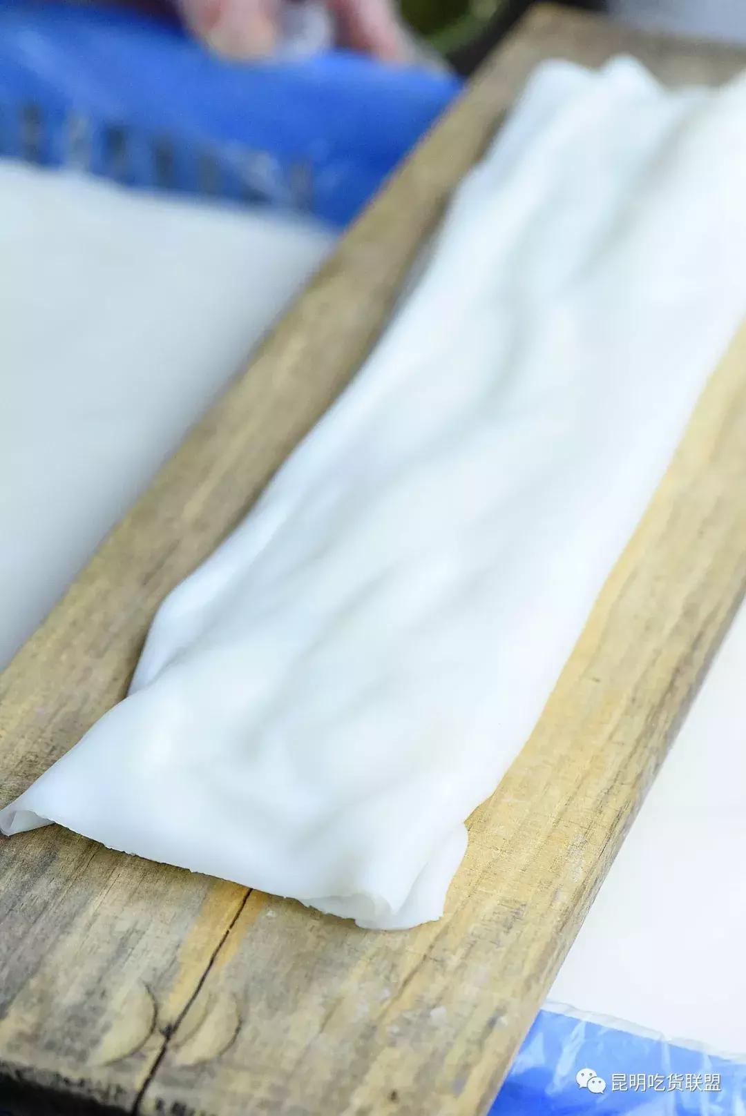 昆明豌豆粉美食一条街,昆明好吃的豌豆粉