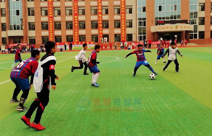 校园足球联赛球迷助威,将军路小学足球联赛