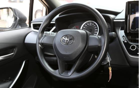 入门即是高配,性价比不错,体验2021款丰田雷凌