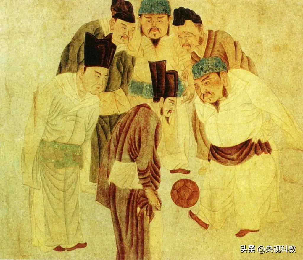 宋朝人把足球画到枕头上,是因为做梦也要踢吗?