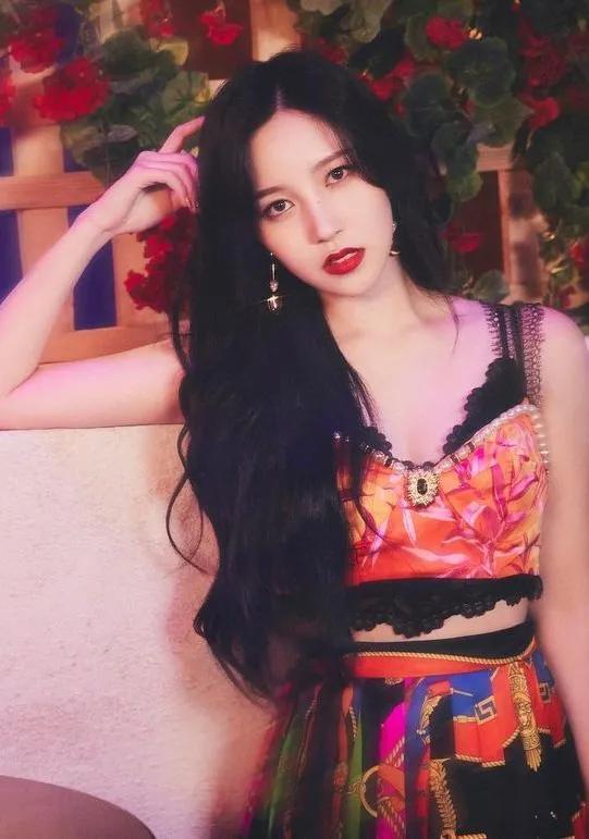 宣美拉长腿,宣美的腿真的那么长么