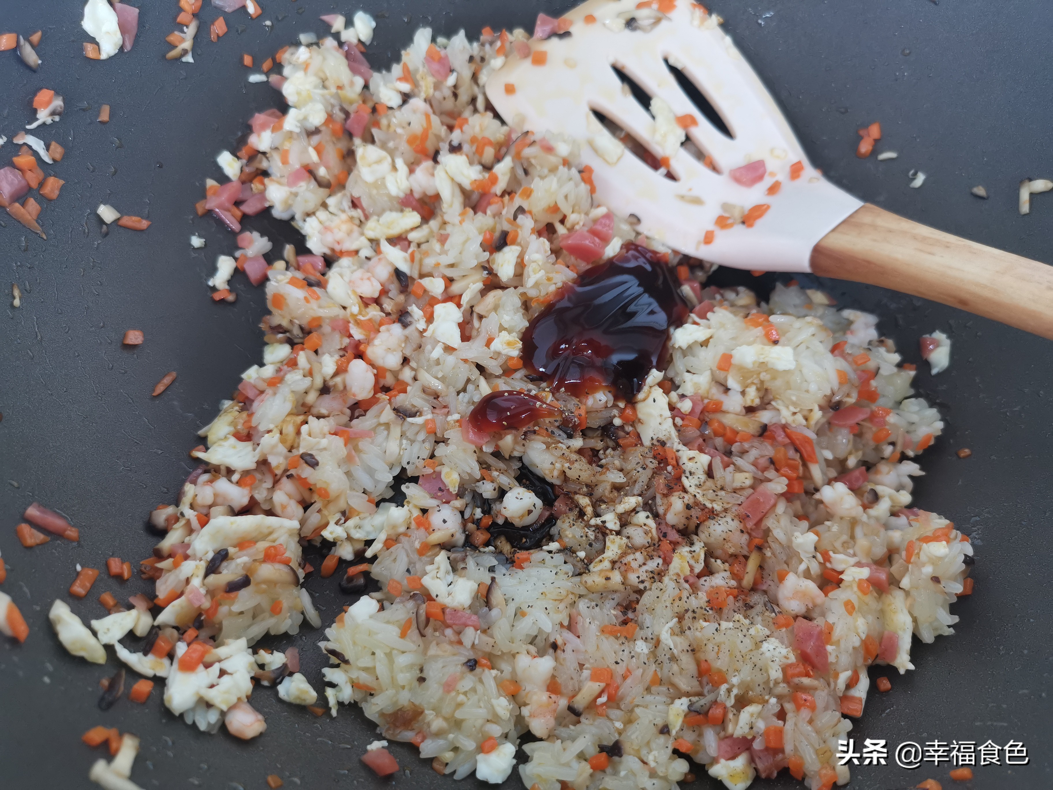 鸡翅包饭味道不错,鸡翅包饭外酥里嫩超好吃