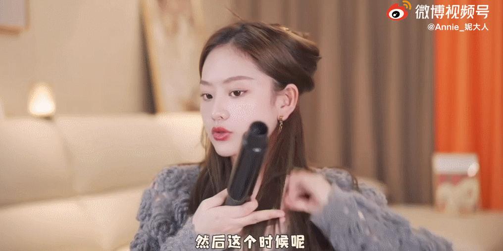 扁塌稀疏头发怎么变蓬松,头发贴头顶塌怎么扎