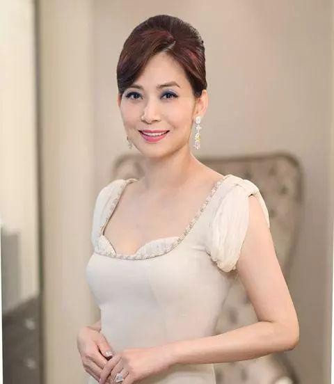 因情所困后来出家的女明星,女明星出家看破红尘还是为情所困