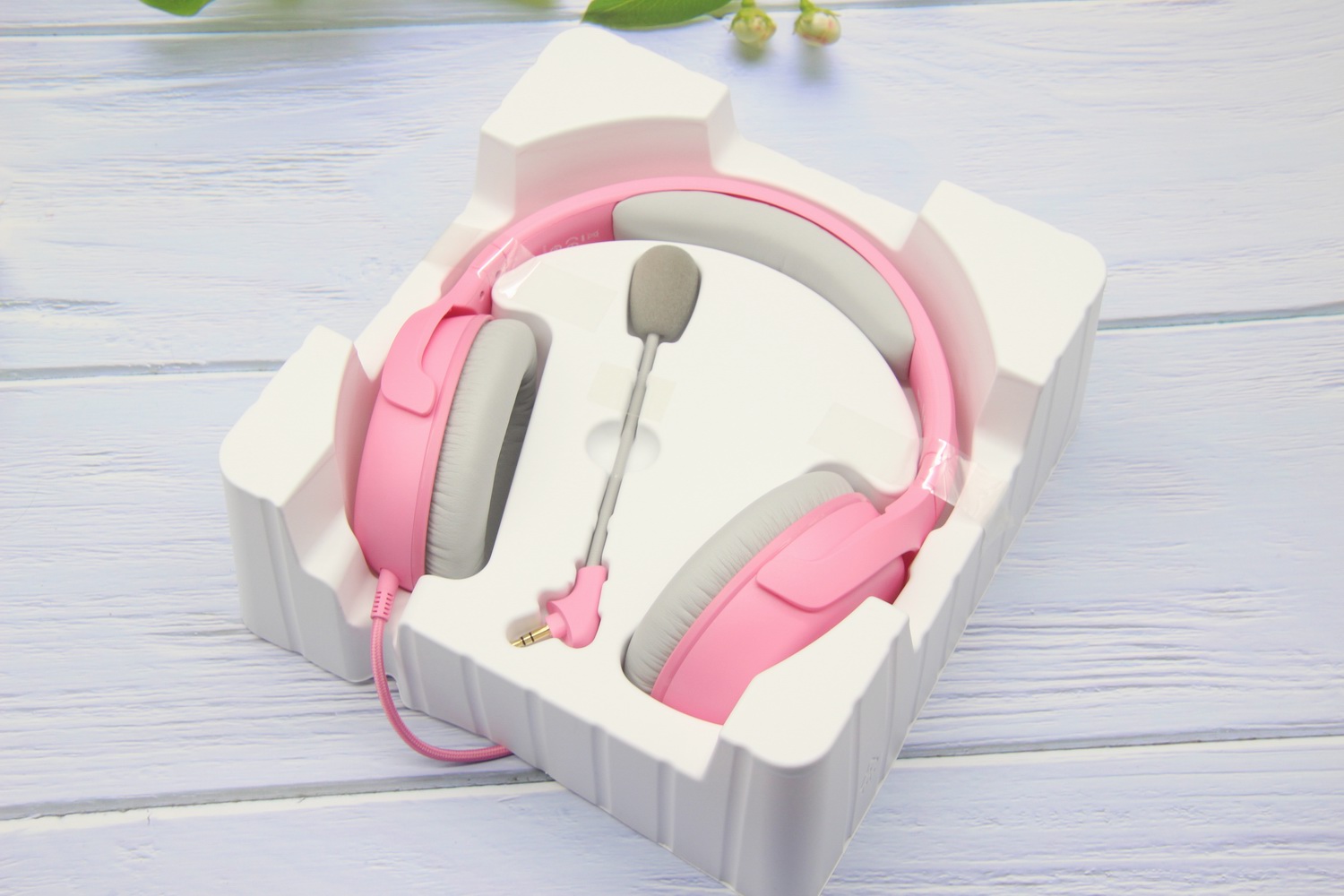 机甲风挂耳式电竞游戏耳机推荐,颜值好性能又好的游戏耳机