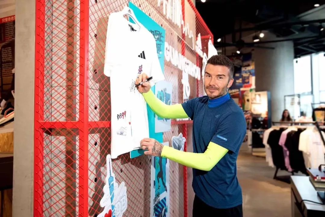 字体视觉艺术遇上大牌怎么设计？V-TALK线下沙龙No.10期报名