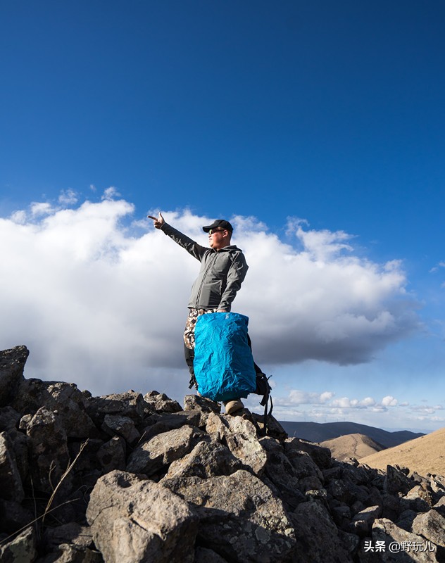 塞北初夏，拓乐陪我逐云日，拓乐Thule35LAllTrailX背包测评