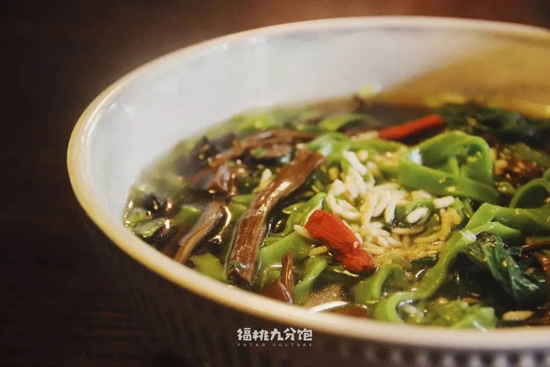 王宝强吃面道士下山,道士下山吃面图片