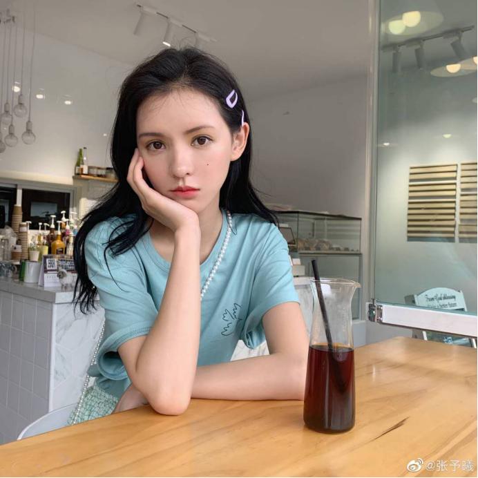 张予曦走路霸气混剪,张予曦模特走秀黑色外套品牌