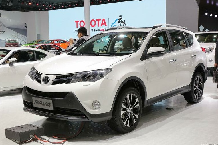 rav4荣放空间大不大,丰田荣放rav4座椅舒适度