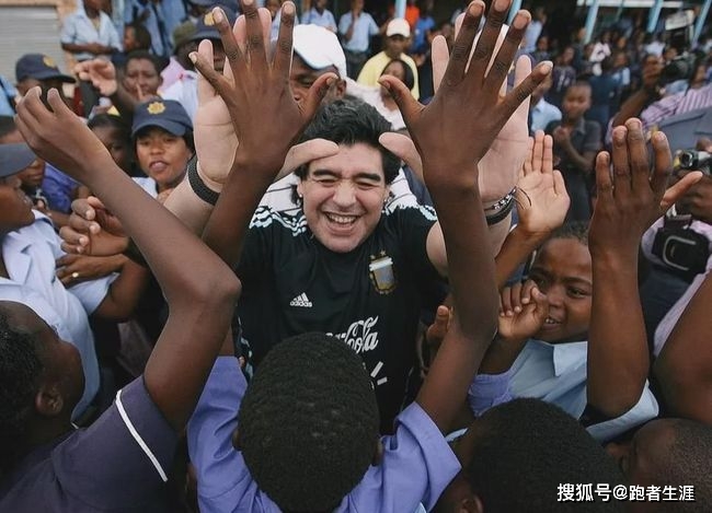 马拉多纳尸检表明其心脏受损严重,马拉多纳尸检结果为什么自然死亡