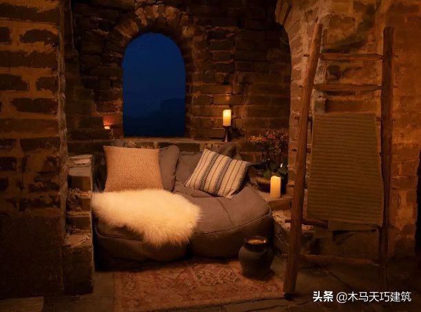 设计一个具有地域文化特色的酒店,10间小型酒店设计