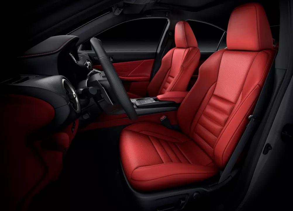 全新雷克萨斯is官图曝光,大嘴视角