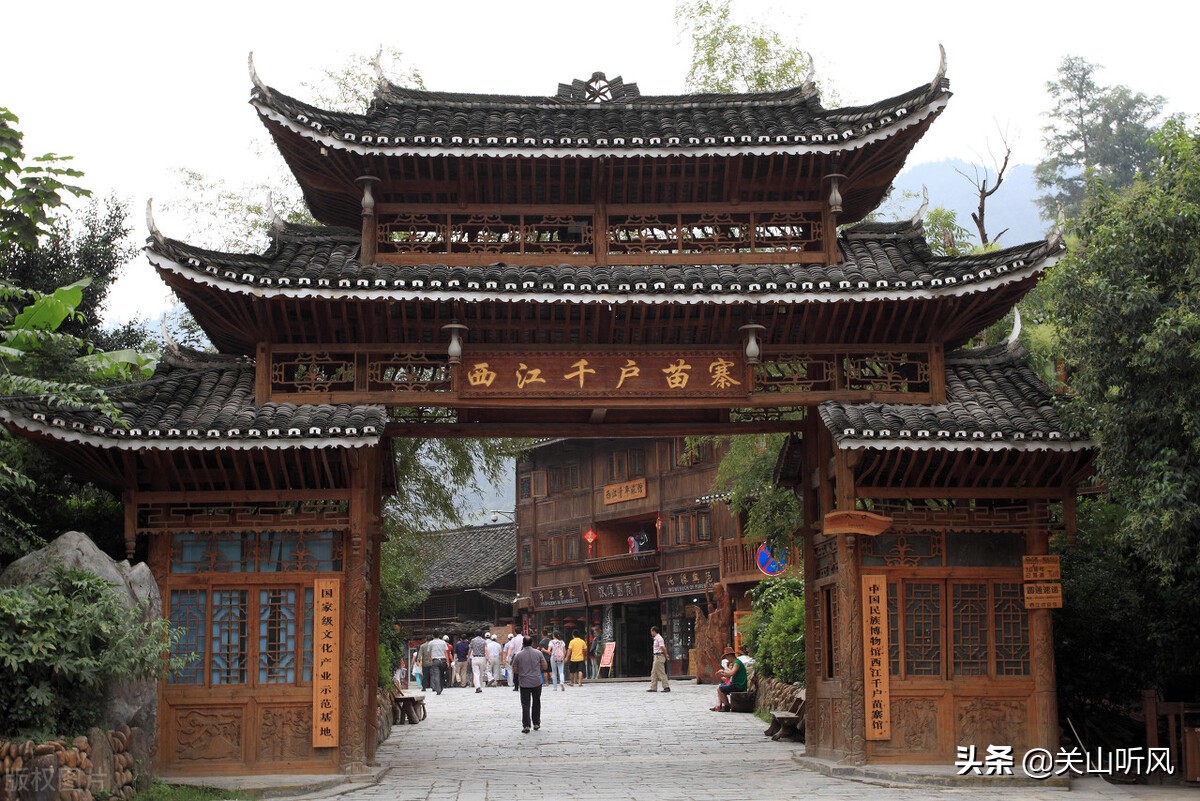 农村建房堂屋门不在中间好不好,门楼靠左别靠右堂屋靠前别靠后