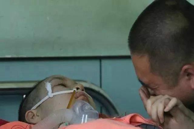 孩子误食东西的急救方法,小孩误食东西会怎样