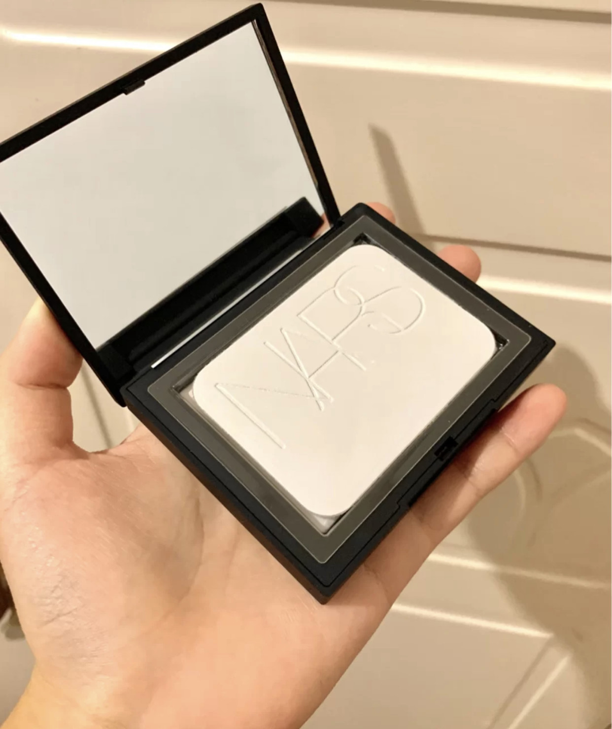 散粉中“最强王者”:E大饼有名,黛珂干口碑高,Nars更好