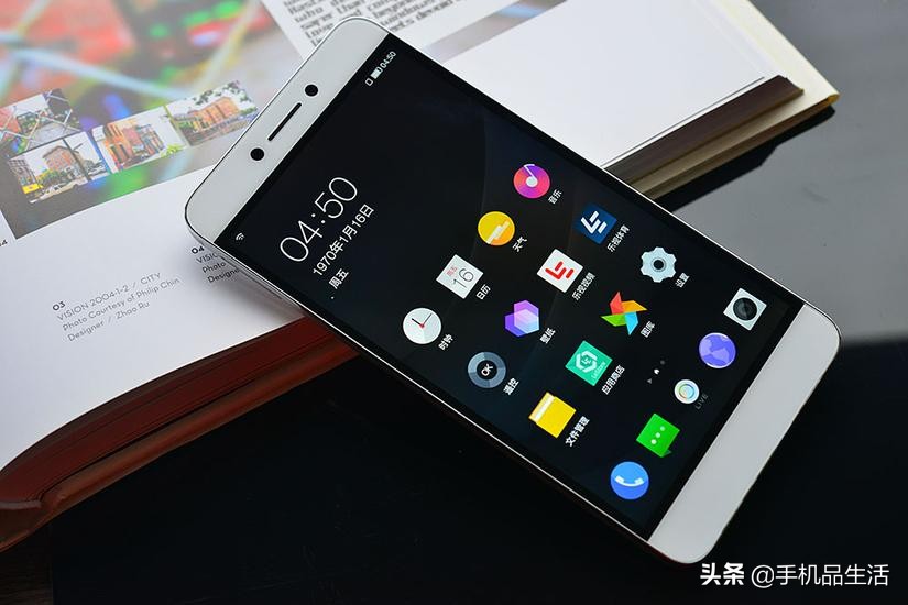 酷派手机曾经的辉煌,昔日手机巨头没落htc