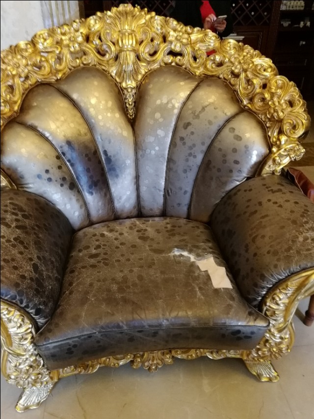 家里皮沙发掉皮了怎么办,家里沙发皮掉了一块怎么补