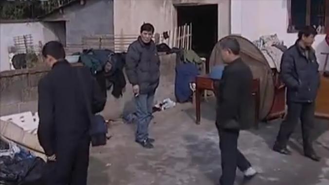 老人突然人体自燃烧成灰,老人自燃真实视频