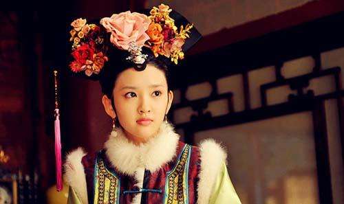 唐艺昕产女医院门口发红包庆祝,小范和唐艺昕视频