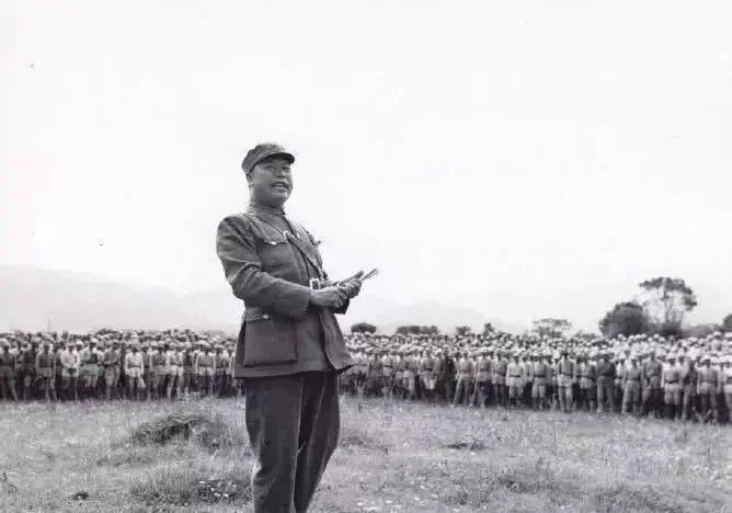 她是日本人却嫁给抗日名将,曾经的抗日英雄娶了多少老婆