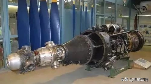 飞机前面有两个螺旋桨是什么原理,纸飞机为什么能飞起来原理演示