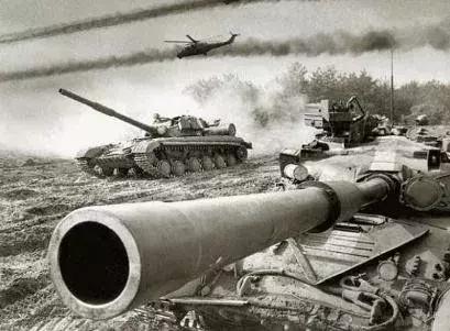 皮厚伤害又高，T64当年有多牛，对面北约一个能打的都没有