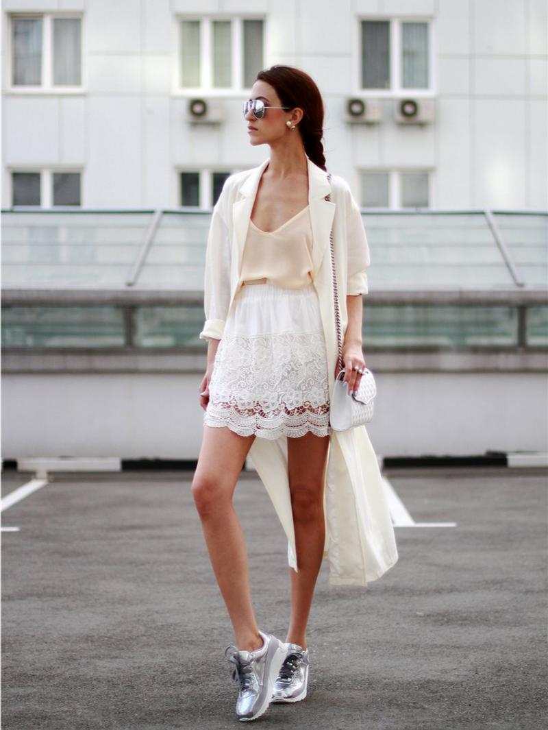 身高不高女生穿什么鞋子,身高不到160的女生穿什么鞋