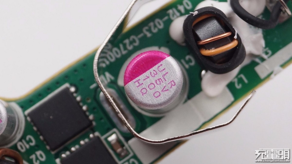 索尼充电宝拆解图,索尼第一代充电仓拆解