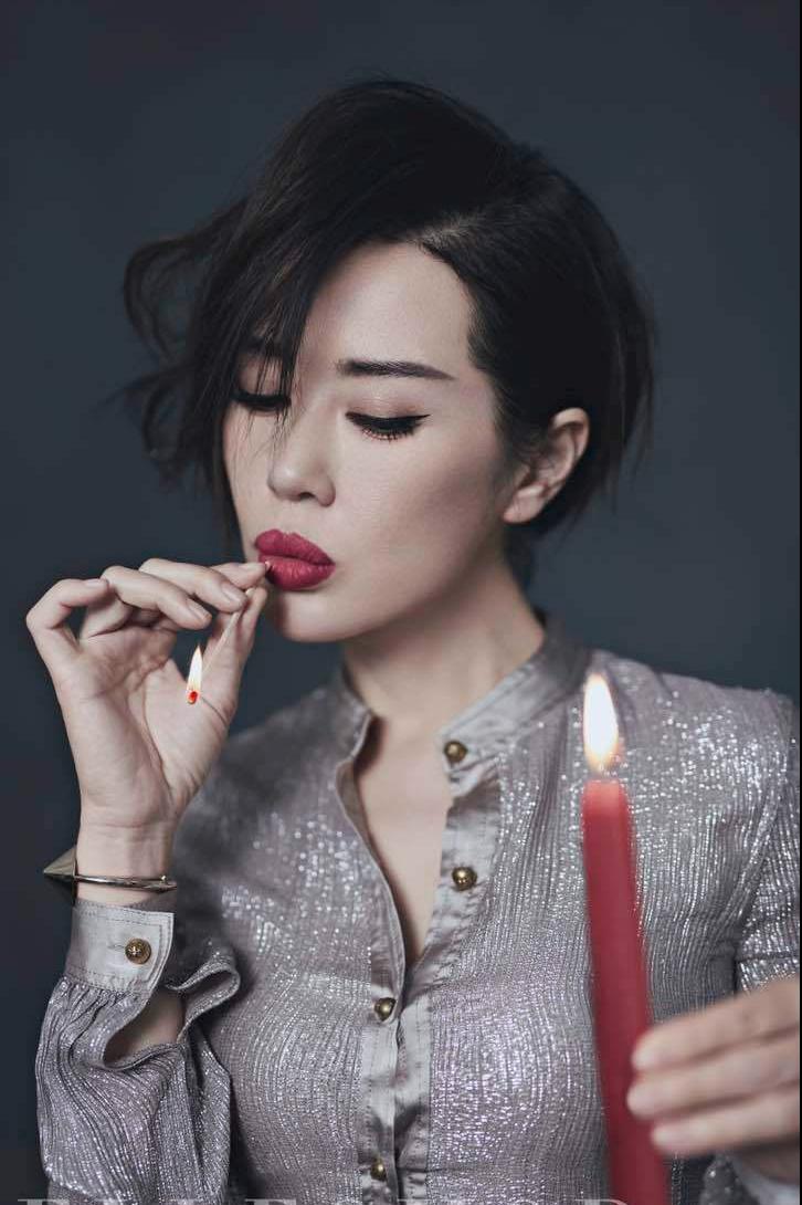 余男谎言真探一共多少集,谎言真探余男和朱世豪在酒吧聊天