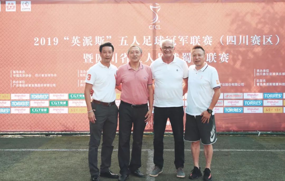 新王加冕实至名归,新王加冕天下足球