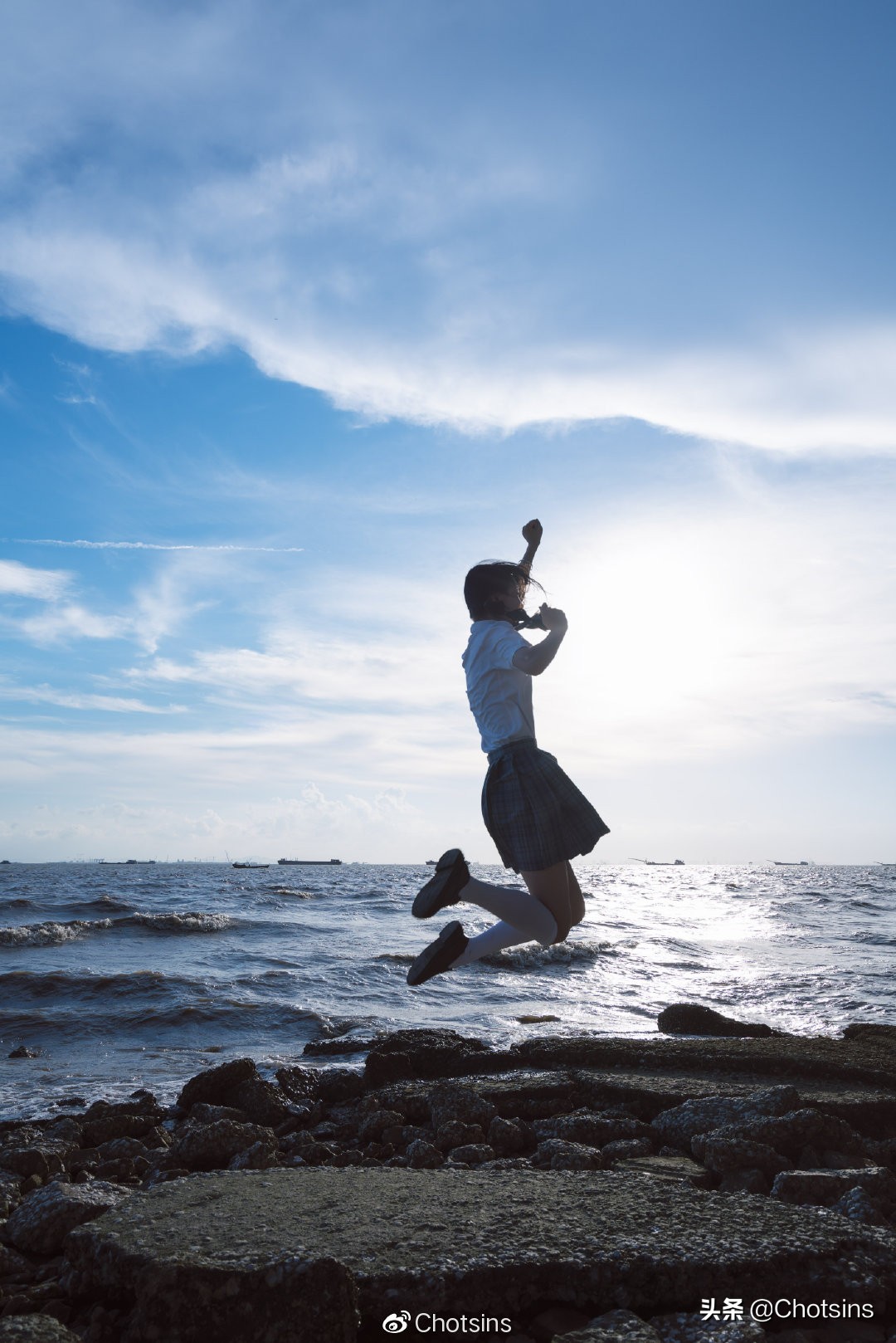 海边落日写真少女感,外景活力少女写真