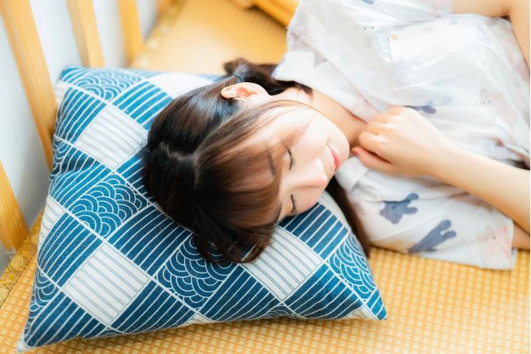 腾龙35-150mmf22.8,佳能351.4和501.2哪个好