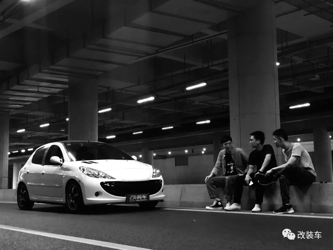 2011年的标致207当年卖多少钱,09年的标致207卖1万3划算吗