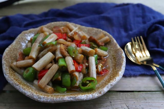 开袋即食香辣味藕带,藕下饭做法