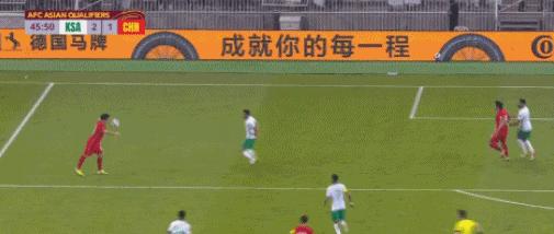 洛国富堪称国足天花板，6大数据全队第一，赛后还第一个道歉