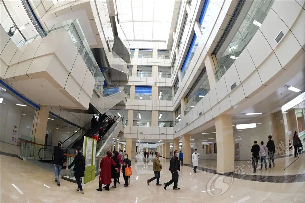 华西医院医生在外坐诊靠谱吗,双流华西医院专家坐诊时间表