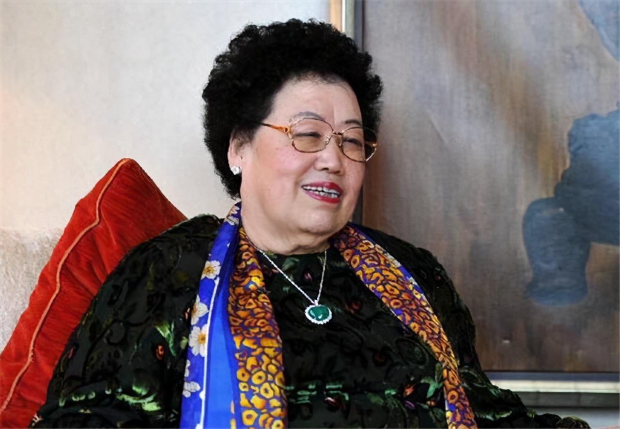 吃唐僧肉的中国女首富,讲一下陈丽华怎么吃到唐僧肉的