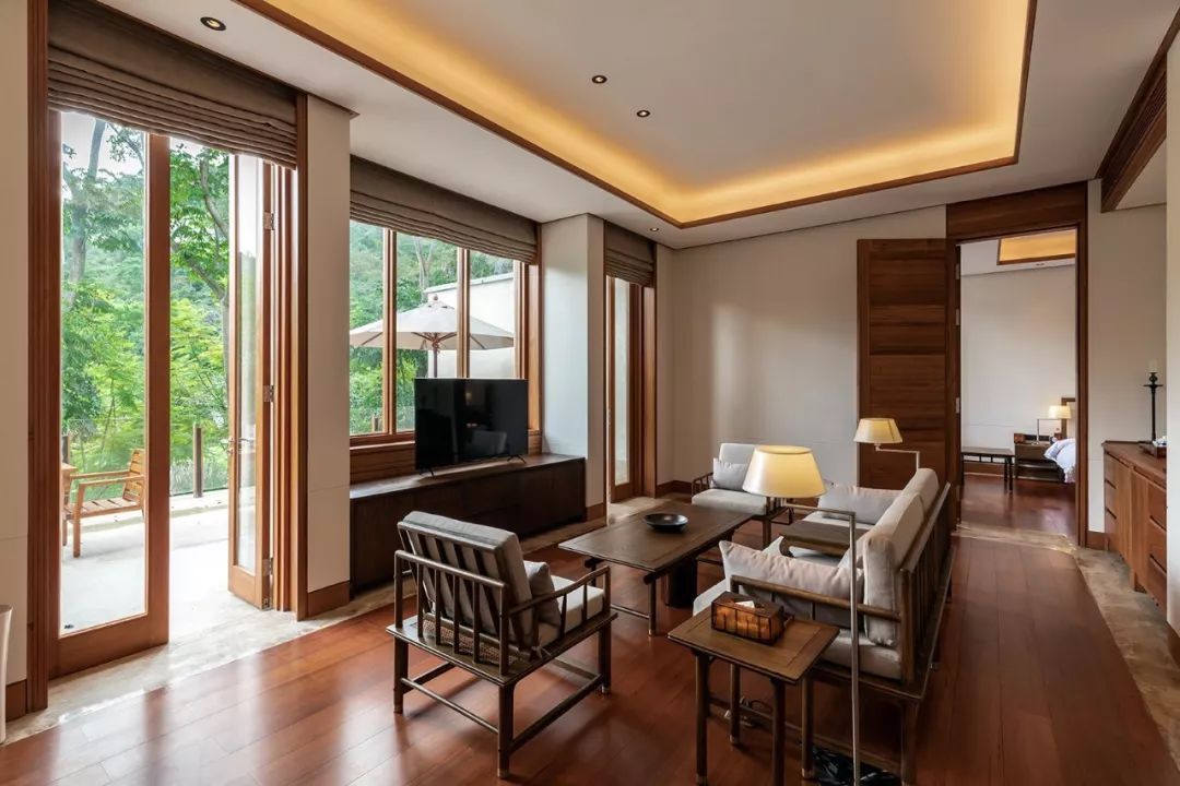 黄果树柏联温泉酒店是几星级酒店,黄果树柏联酒店在景区内怎么进去