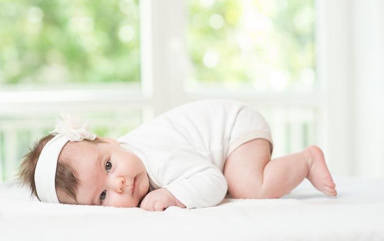 宝宝中暑的症状表现有哪些,夏天预防中暑应多喝什么