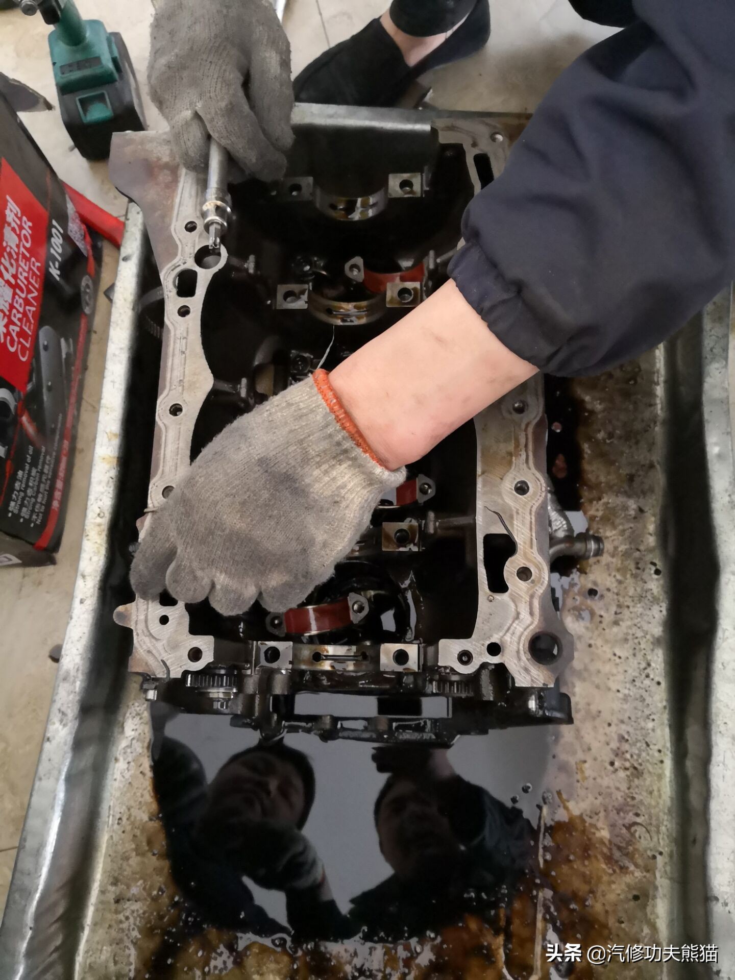 奥迪为何不能解决发动机烧机油,奥迪q5lea888三代发动机烧机油么