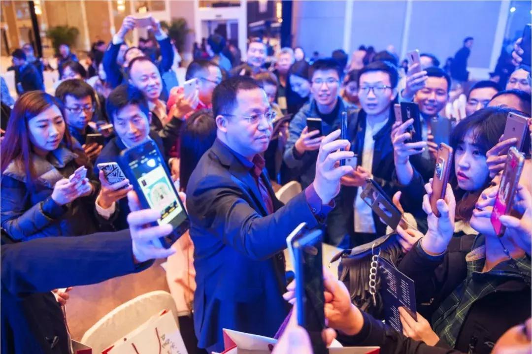 互联网改变面孔,互联网温暖的一面