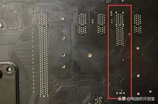 电脑各种接口都有什么用,电脑里有很多不知道是什么的东西