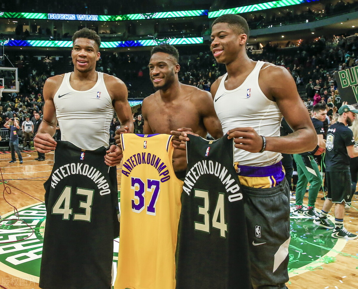 打篮球穿半袖还是背心,推荐适合打篮球背心