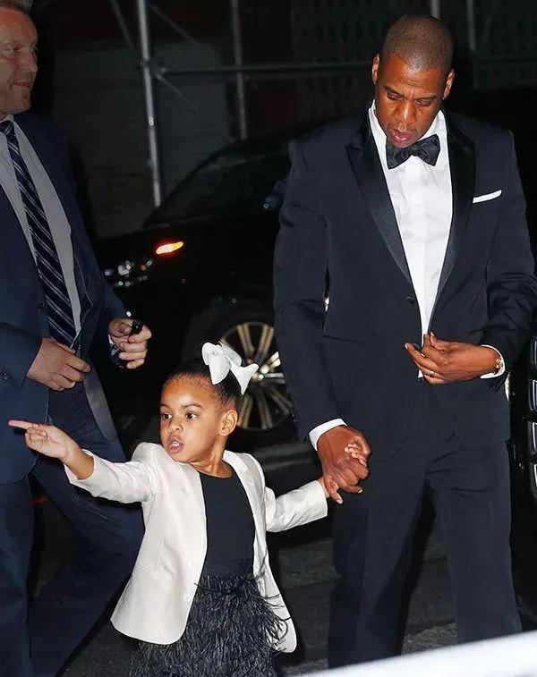 碧昂丝和女儿最新视频,碧昂丝和女儿2018格莱美