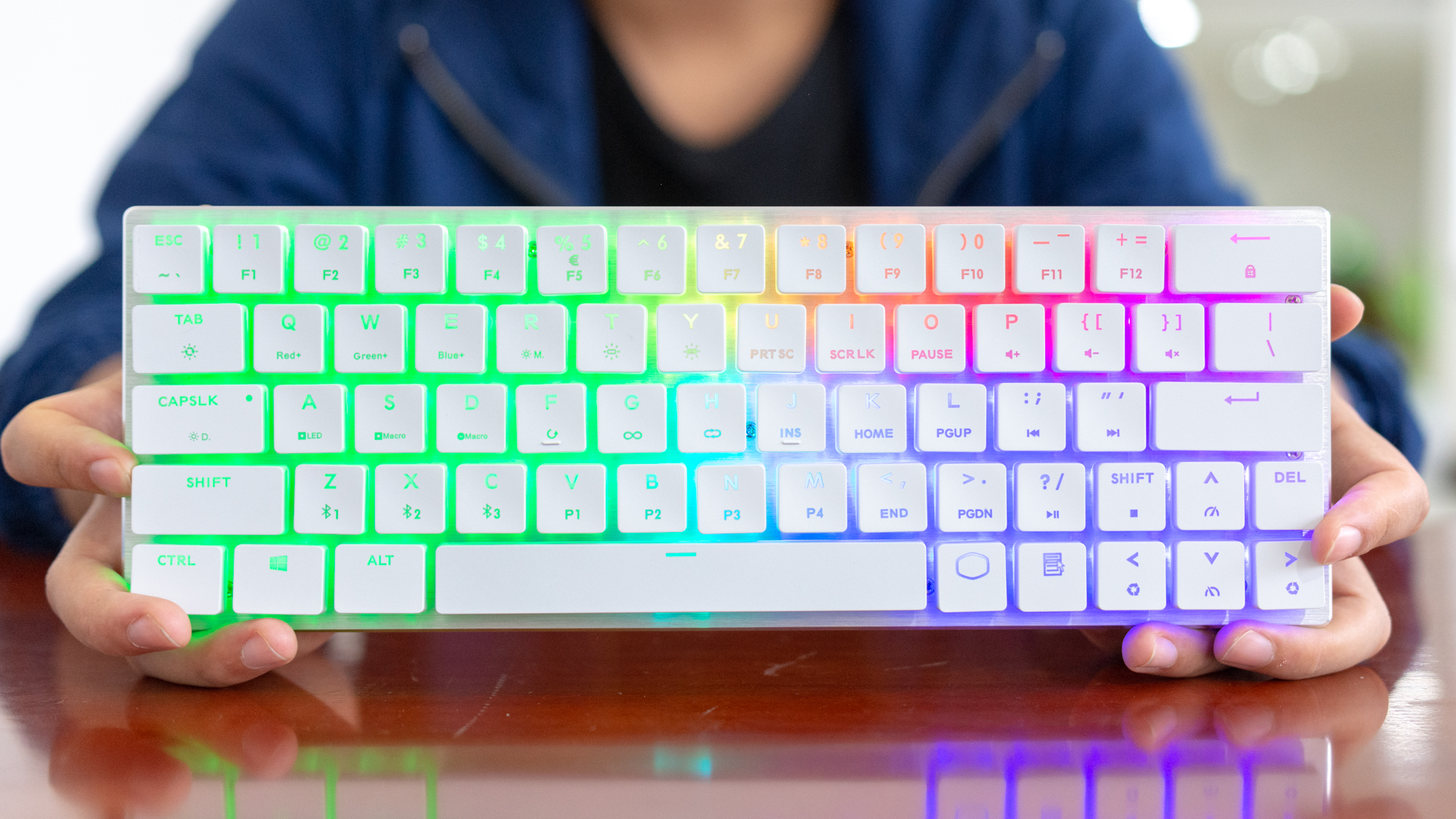 双模互联，极致便携：酷冷至尊SK621矮轴机械键盘体验